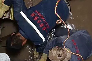 大理电梯井堵漏施工视频
